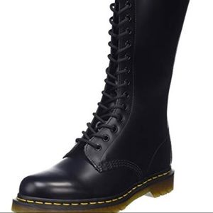 Dr. Marten 12 eye combat boot